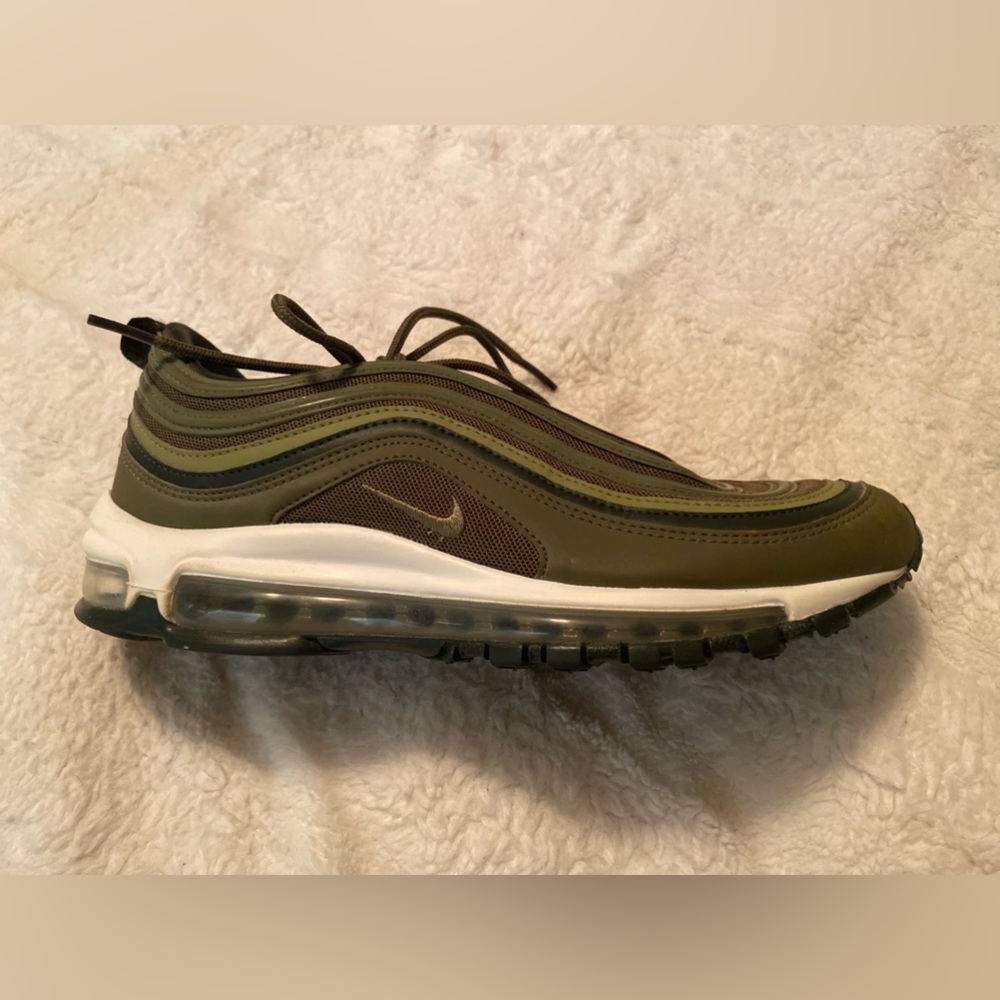 WOMENS AIR MAX 97 'OLIVE GREEN'SIZE 10 *Gently Used